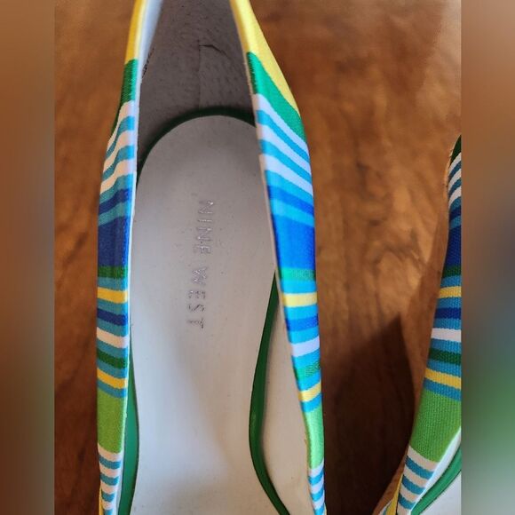 Nine West Wedge Peep Toe Sandals Size 9 - Picture 8 of 8